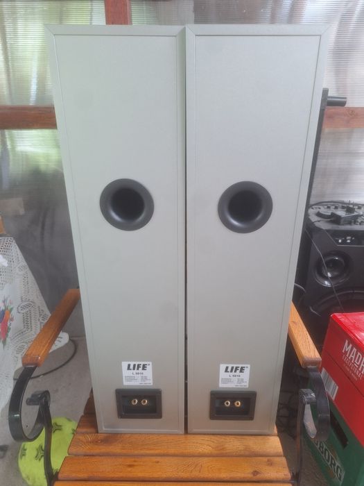 Boxe audio noi LIFE.