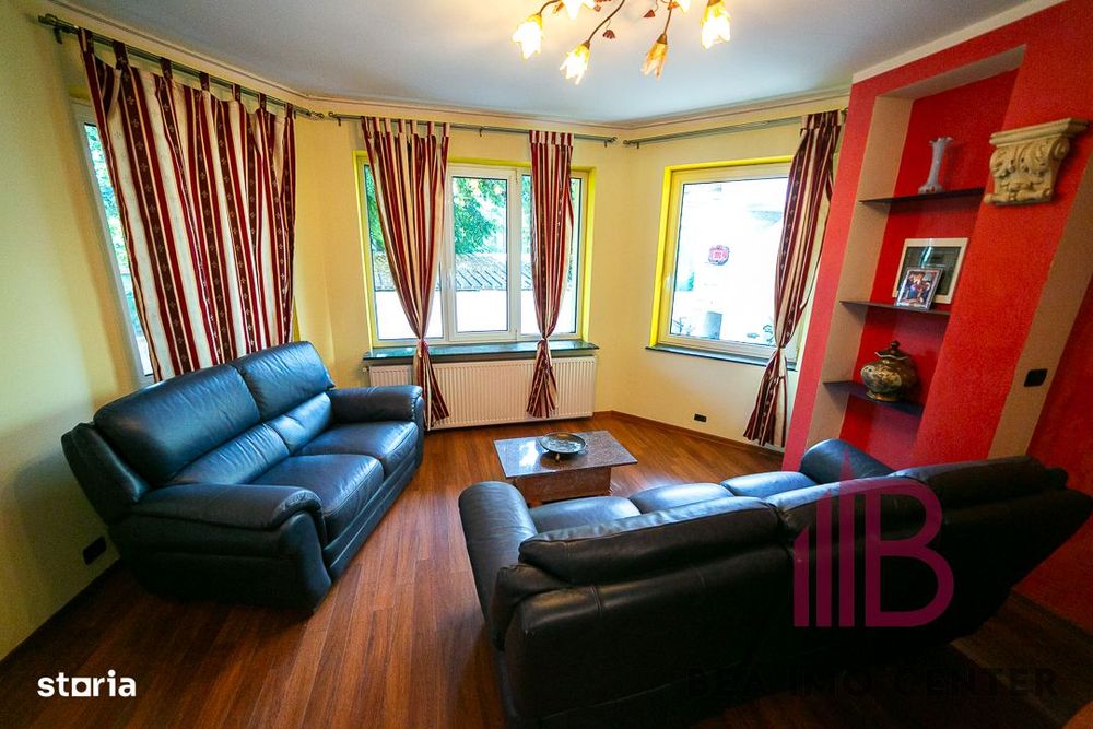 Casa 4 dormitoare, 2 saloane de zi ,3 băi,  ultracentral!