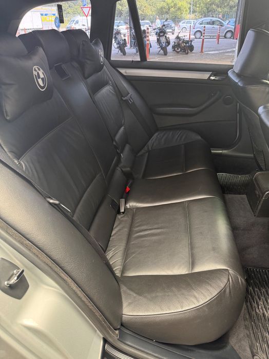 Продавам бмв е46 330 204hp  само на задно