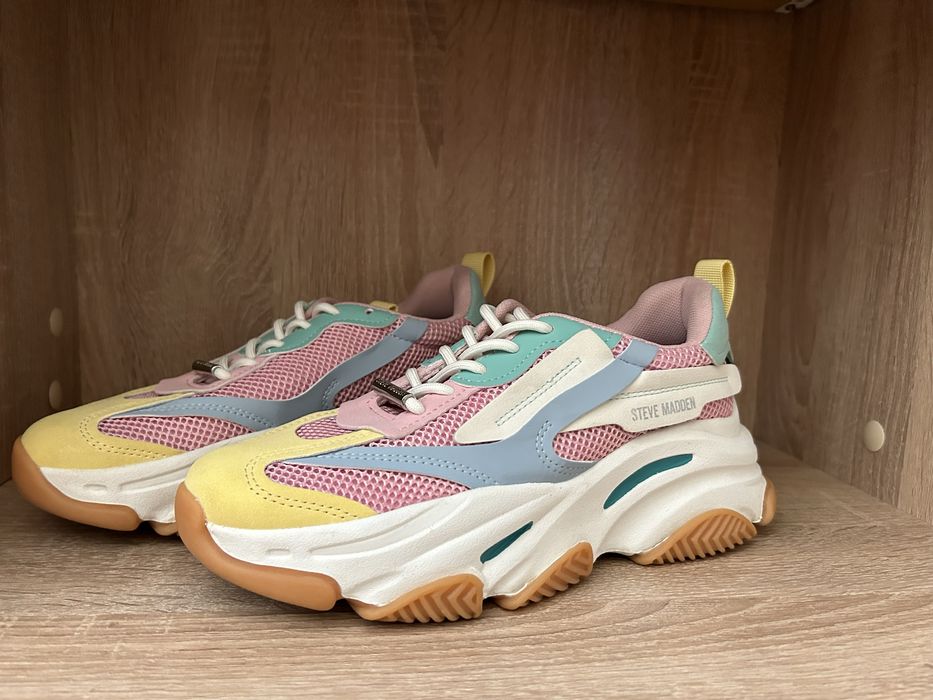 Steve Madden Possesion