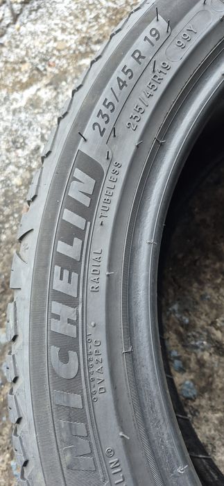 2 anvelope M+S Michelin 235/45/19,dot 2021.Pretul este pe bucata.