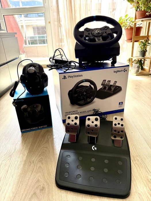 (като ново с гаранция) Logitech G923 + Скоростен Лост за PS + PC