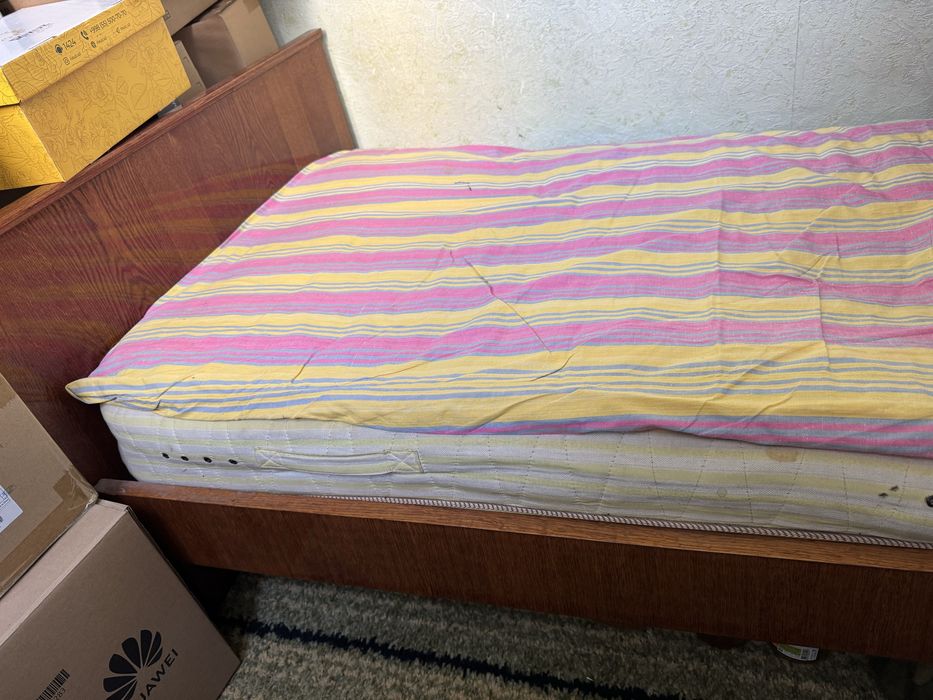 Прочная импортная советкая кровать в отличном состоянии