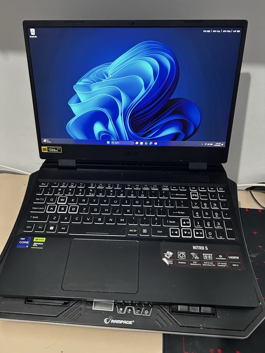 Laptop gaming Acer nitro 5 i9 rtx4060