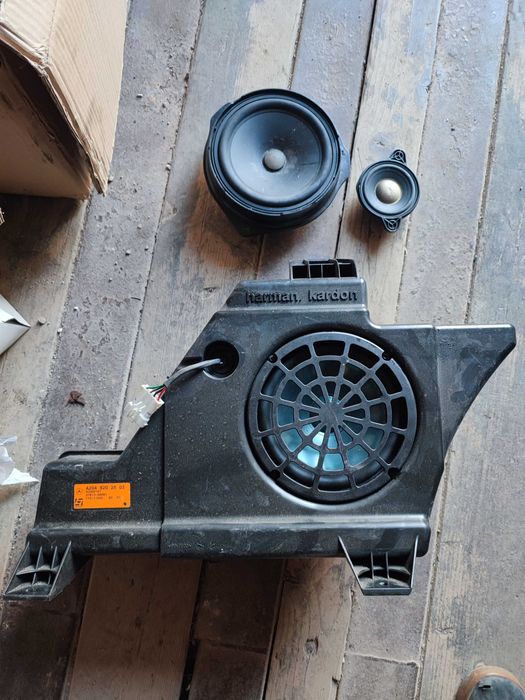 Говорители Mercedes W204 W212 Harman и обикновени колони
