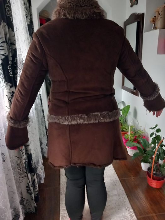 Vând cojocel de iarnă cu blăniță