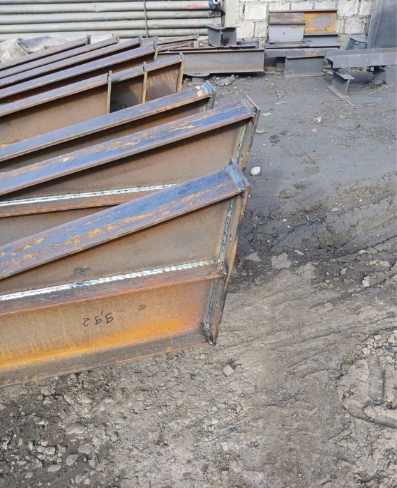 Vand fac hale metalice ori ce dimensiuni