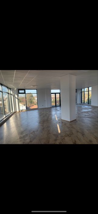 Spatiu comercial vis-a-vis Helmat 50 sau 100Mp