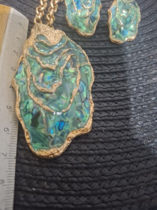 Set colier 7 cm si cercei 3.5 cm abalone placat cu aur