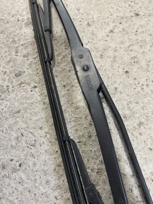 Дворники (поводки) BMW e34