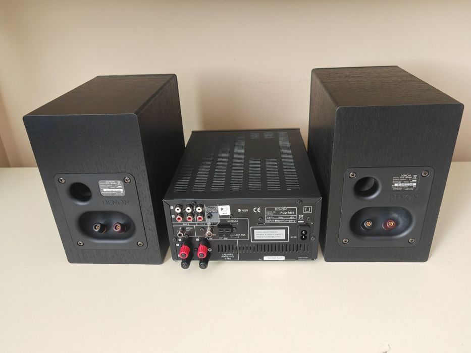 Denon RCD M37 с дистанционно и тонколони
