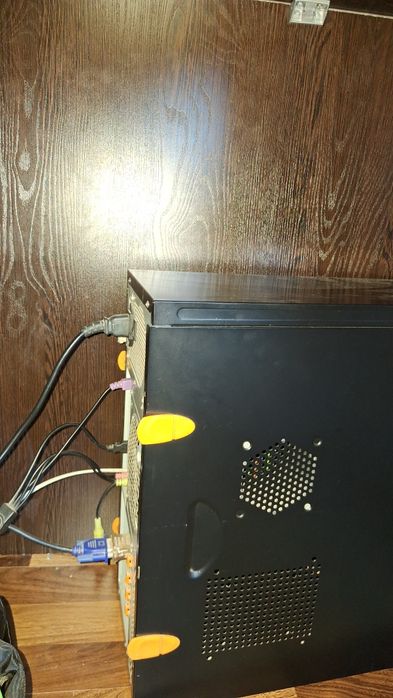 Кампьютерная сборка +клавиатура, монитор, мышка