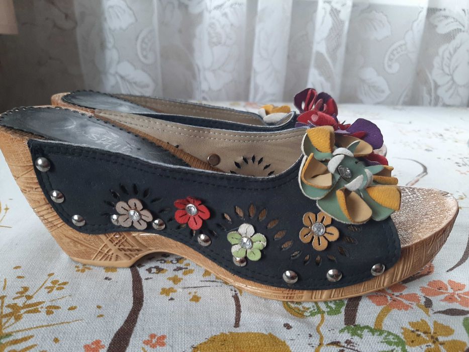 Летни дамски чехли