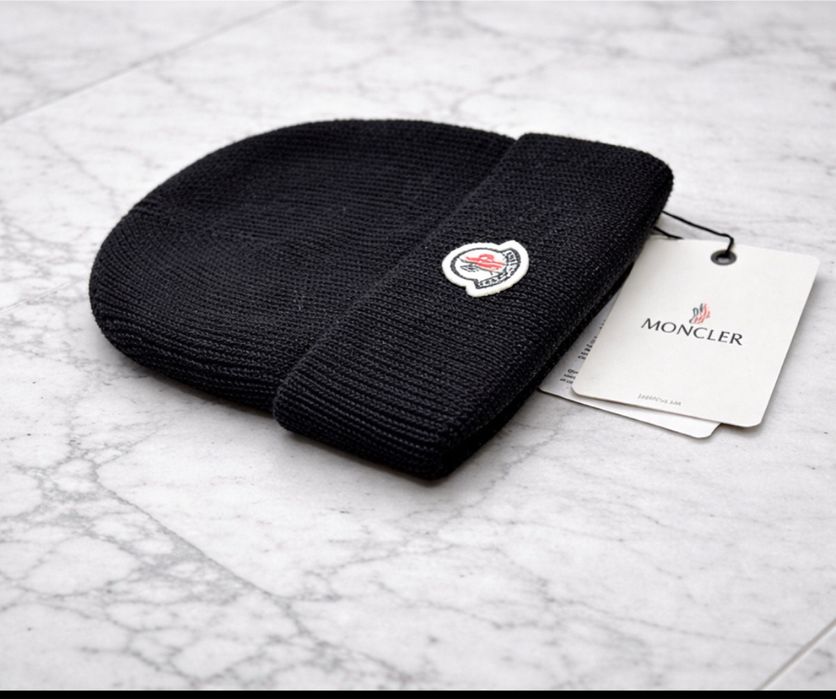Caciula Moncler Noua