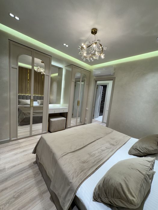 Сдается новая квартира  57кв/м, своя!