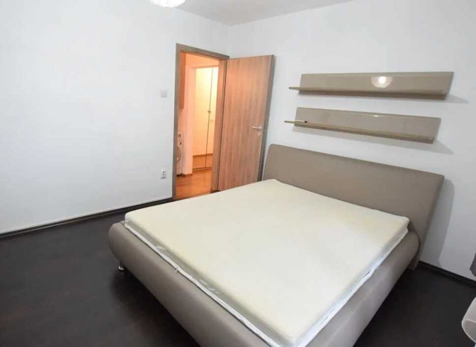 Дава се под наем Двустаен апартамент в Пловдив, Западен - 65 кв.м за 357 € - Снимка #2