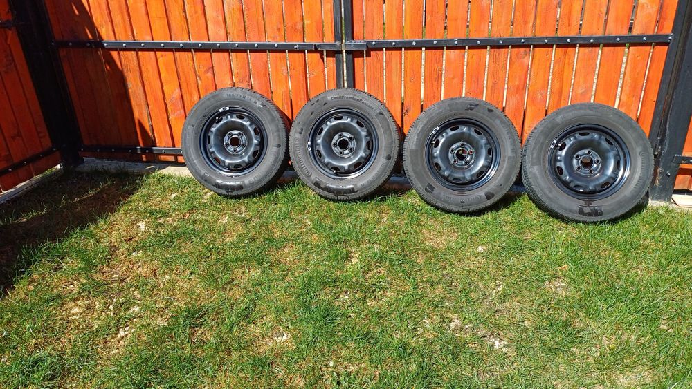 Anvelope vara continental 185 70 14 H  cu jante si capace vw polo,sko