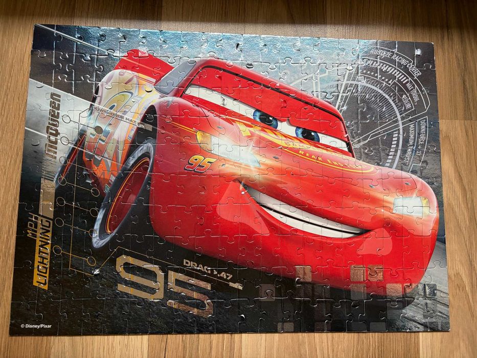 Продавам пъзел Trefl Lightning Mcqueen 200 части
