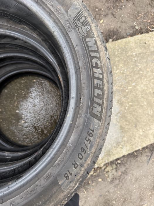 Vand Set Anvelope 195 60 18 Michelin e primacy ca noi