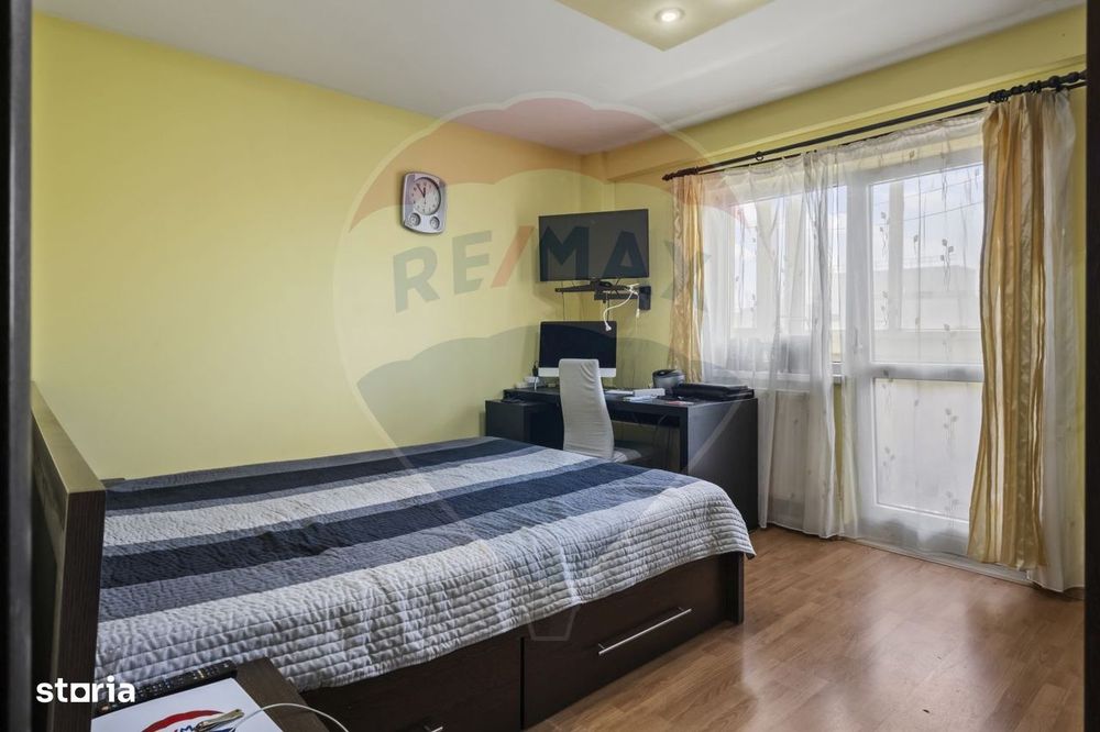 Apartament cu 4 camere de vânzare în zona Sebastian