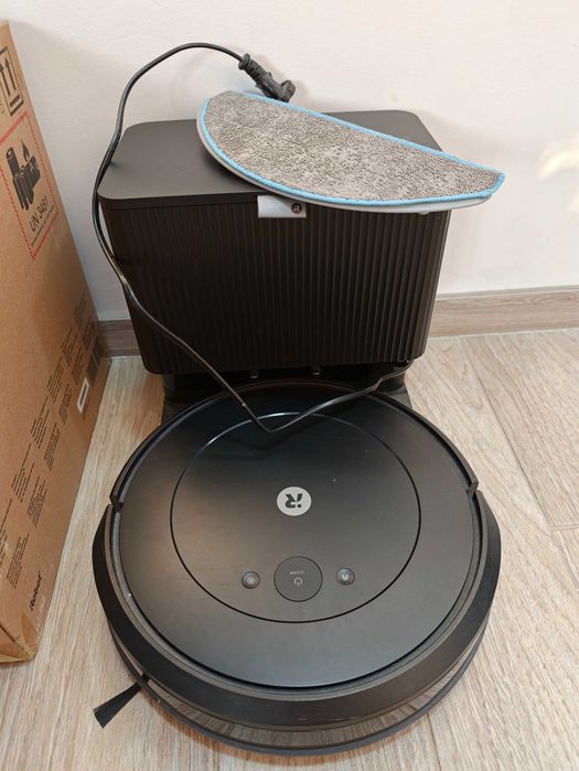 Прахосмукачка робот iRobot Roomba Combo 2 Essential