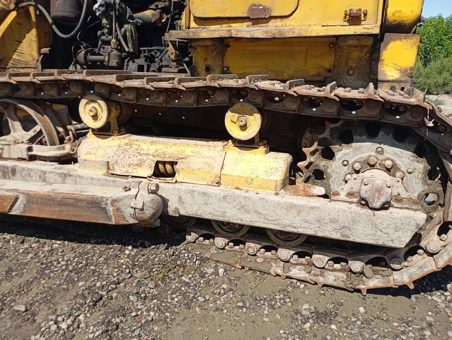 Maxsus texnika buldozer
