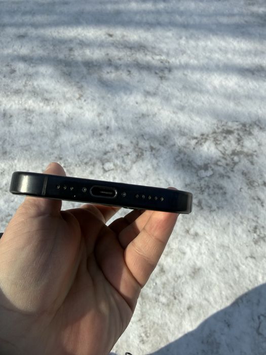 Срочно продам айфон 16 про 128