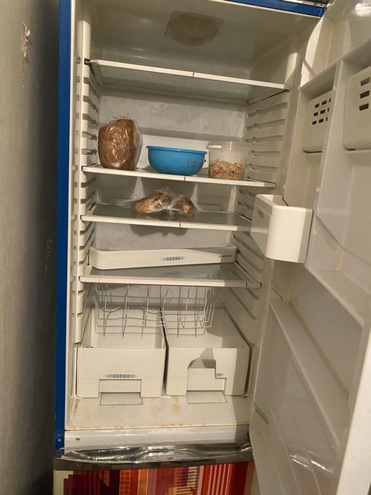Продам холодильник