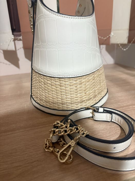 Продавам чанти нови.