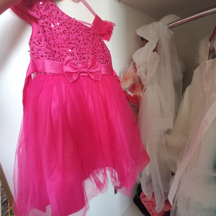 Продам платье для девочек