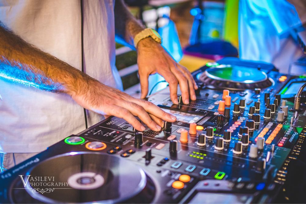 DJ Sensation /Атанас Кръстев/ Професионален Диджей