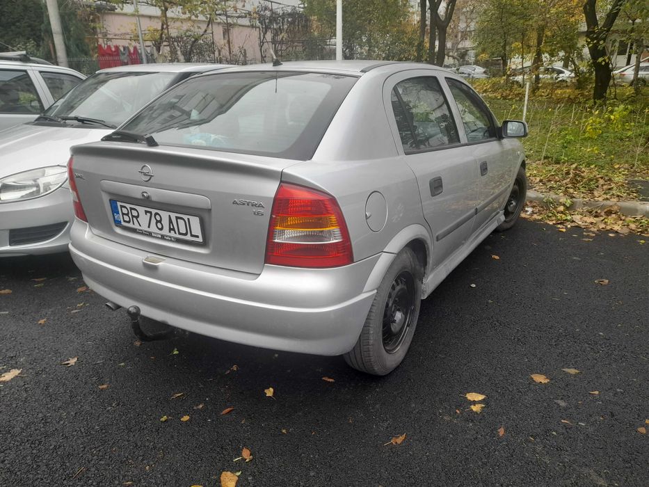 Vand autoturism Opel astra 1,6 benzina 2004