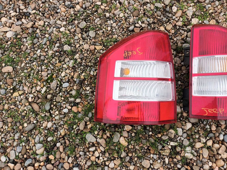 ляв и десен стоп за джип компас 07-11 JEEP COMPASS