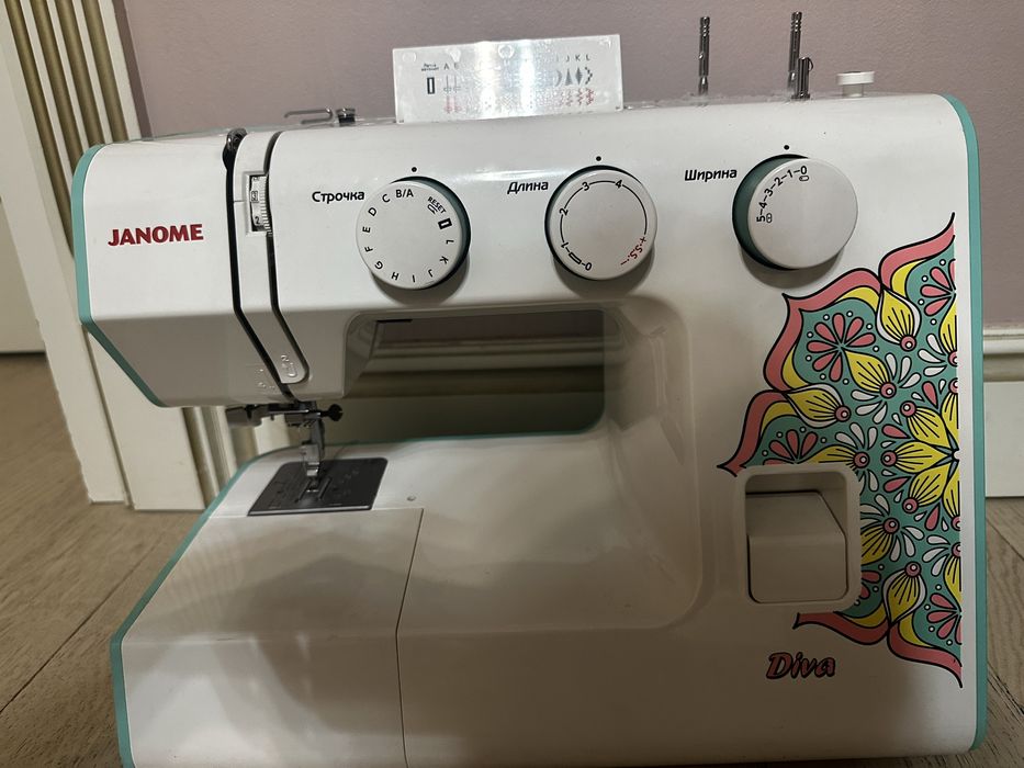 Швейная машинка Janome diva