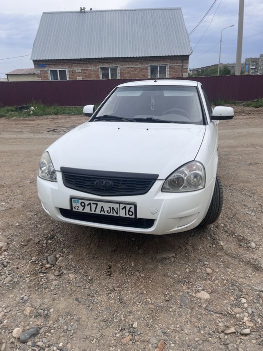 Продам Приору 2013 год
