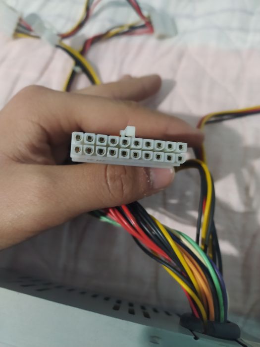 Blok ptitaniya CD DVD va operativka