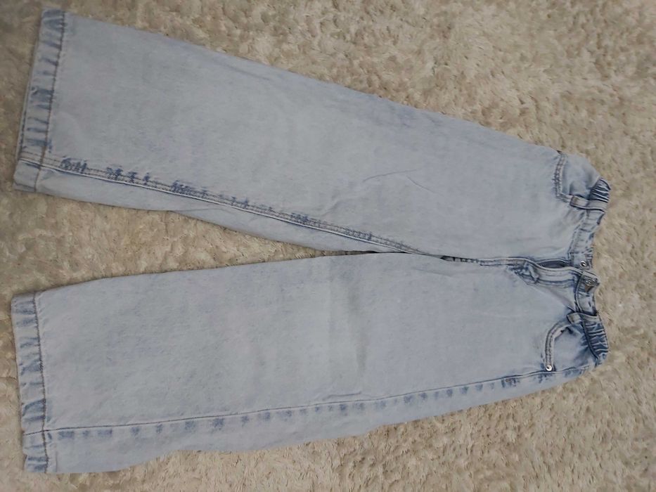 Vând blugi Leftis fetite