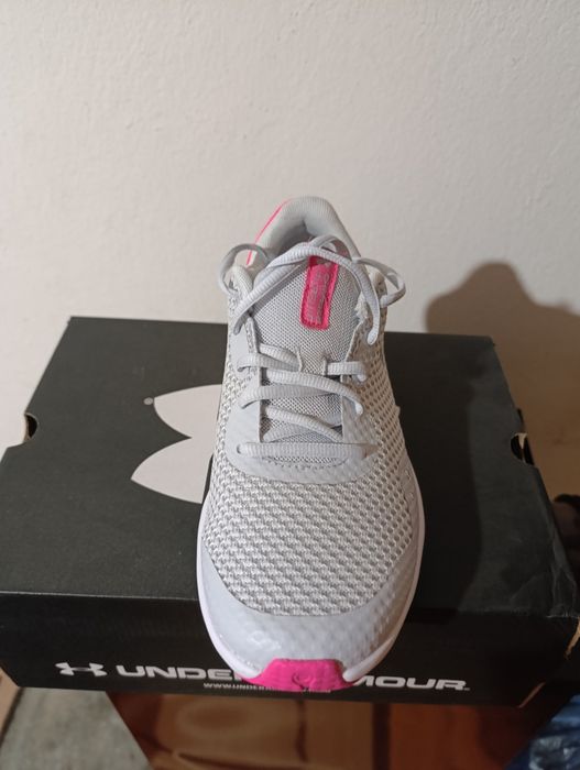 Дамски маратонки Under Armour