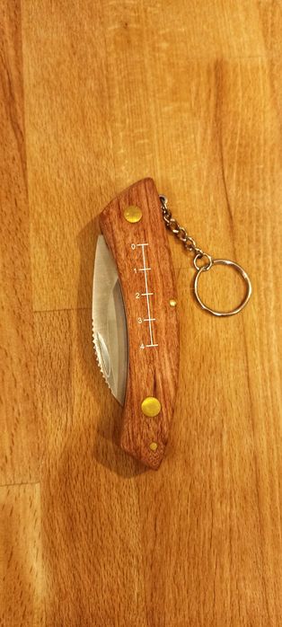 Сгъваем нож за гъби с четка