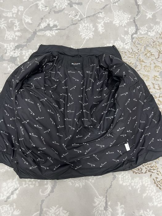 Куртка сатылады kiton