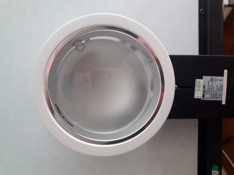 Лампы потолочные