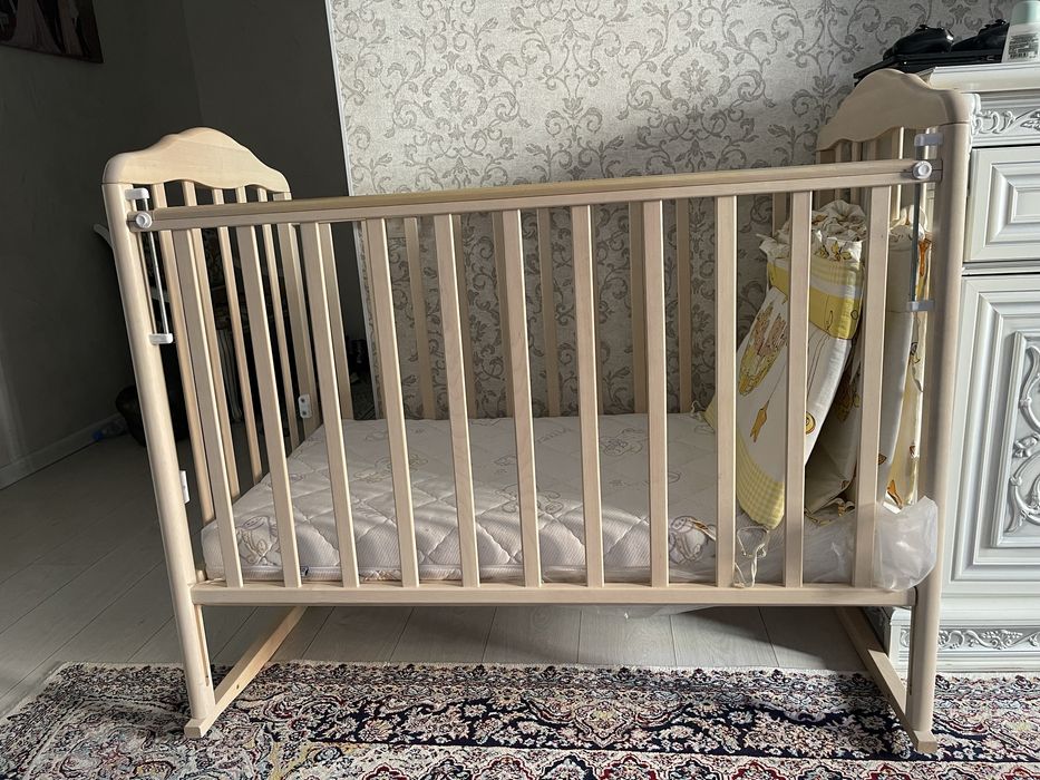 Детская кровать + матрас