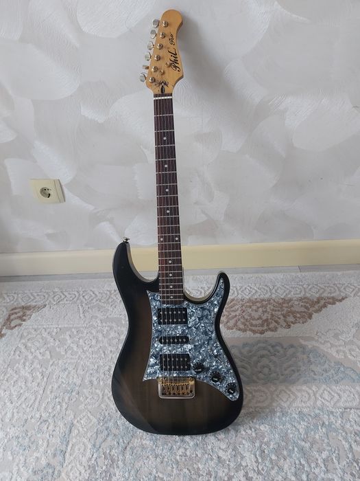 Новая электро-гитара