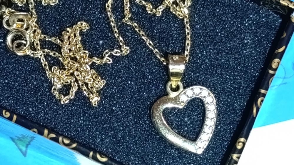 Колие и обеци-злато нови