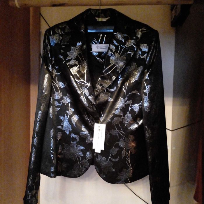 Женский нарядный костюм