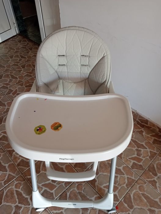 Vând scaun de masa peg Perego pentru copii