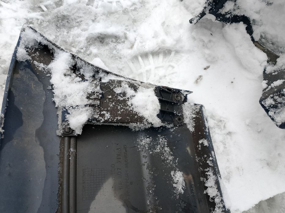 Бампер передний, телевиз, передок.