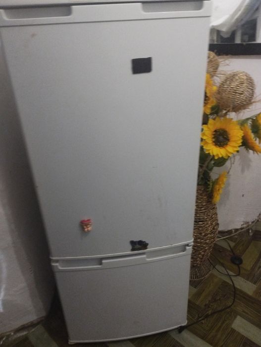 Продам рабочий холодильник