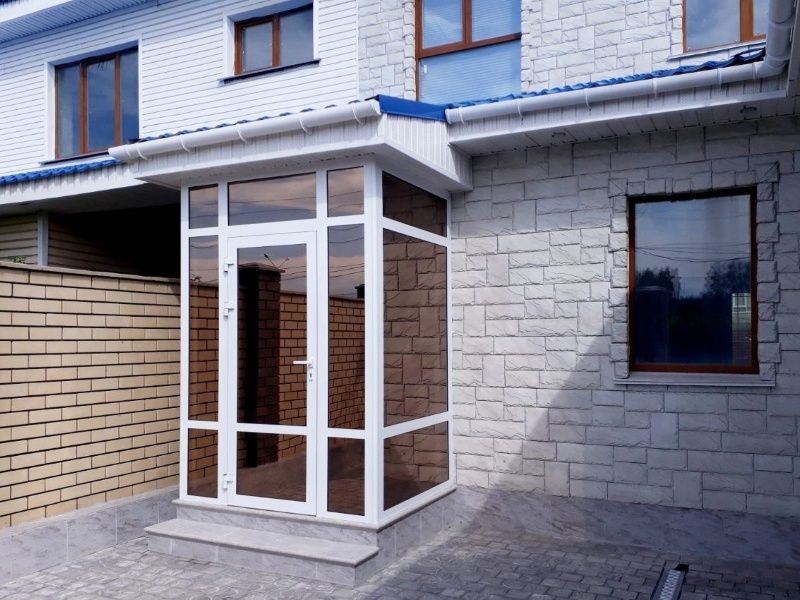 Тамбур из Алюминия и Пвх