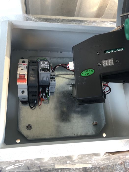 Табло с монетник и таймер.